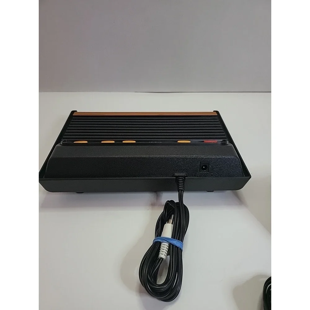 Atari Flashback 8 Console 105 Built-in Games 40th Anniversary Tested